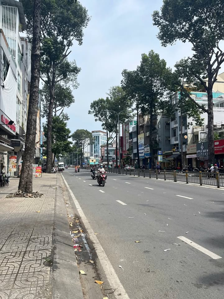 FrontHouse 3/2 Quận 11 26.1m² giá 8 tỷ - Sẵn sàng sang tên ngay!