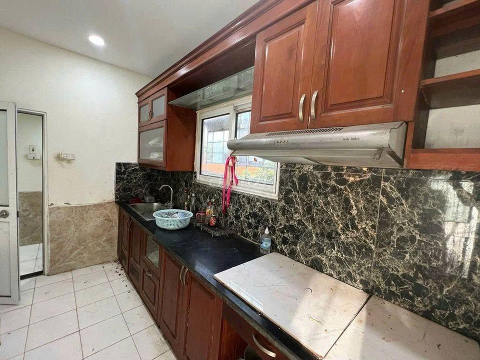 Căn hộ cho thuê 80m² tại Nguyên Hồng, Đống Đa - Giá 8,5 triệu/tháng, nhận ngay!
