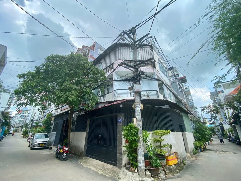 Nhà góc 2 mặt tiền Đs1, P13, Gò Vấp, 78m² giá 7.5 tỷ - An ninh yên tĩnh, thuận tiện giao thông!