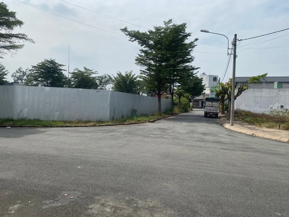 Đất nền Lô góc 2 mặt tiền khu dân cư Nam Long, Bến Lức, 80m², giá 5.3 tỷ - Thích hợp kinh doanh!