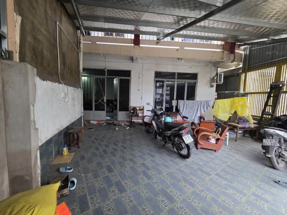 Nhà góc 2 mặt tiền đường 2/4 Vĩnh Hải 148m² giá 7.5 tỷ - Cơ hội đầu tư tuyệt vời!