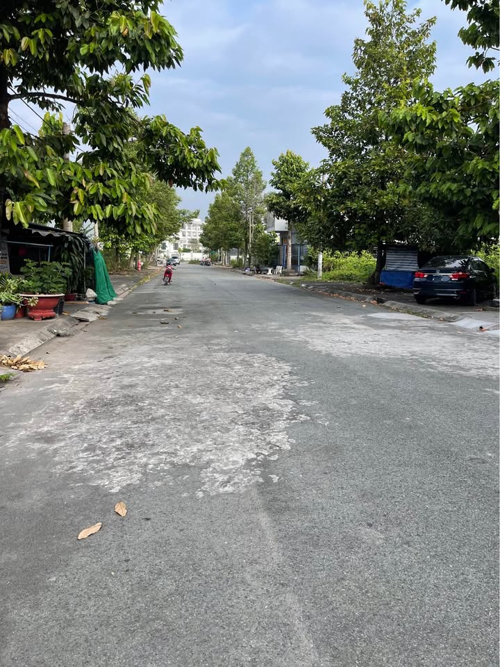 Đất nền khu tái định cư Đồng Tâm, Tân An 90m² giá 2.4 tỷ - Chính chủ bán gấp!