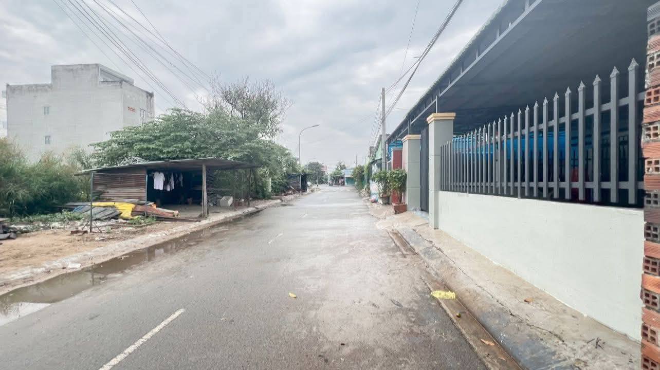 Đất thổ cư 90m² KDC Năm Sao, Long Định, Cần Đước - Giá 1.25 tỷ - Sổ đỏ chính chủ!