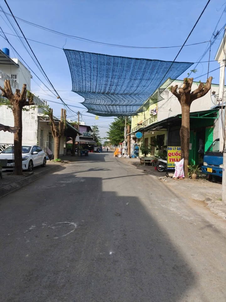 Nhà phố An Thạnh Bến Lức 80m² giá 3 tỷ - Nhà mới đẹp, vào ở ngay!