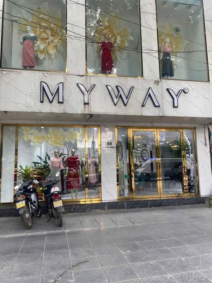 Cho thuê mặt bằng kinh doanh tại Trần Duy Hưng 170m² - Lô góc hai mặt tiền cực đẹp!