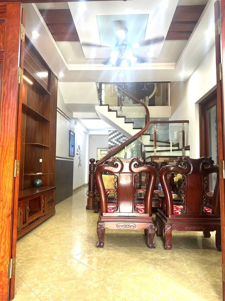 Nhà cho thuê tại Ngũ Hiệp, Thanh Trì 2,5 tầng giá 8 triệu - Full nội thất