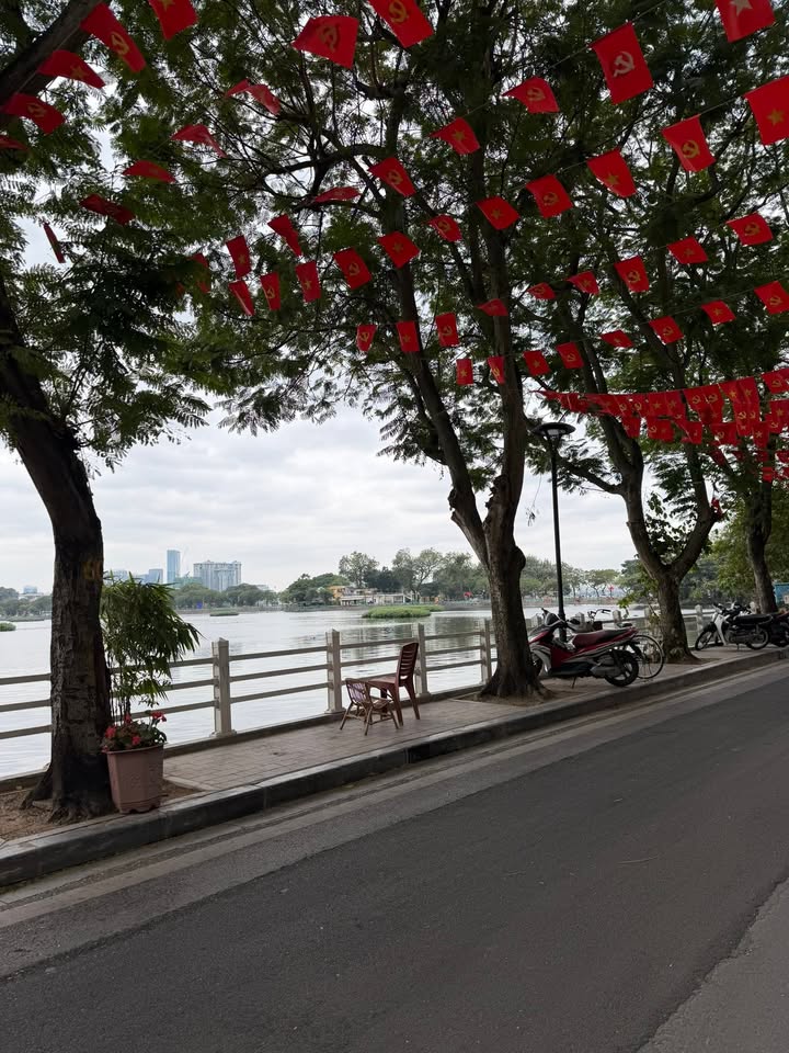 Nhà phố Trúc Bạch, Ba Đình 98m² giá 56.5 tỷ - Vị trí đắc địa sát hồ