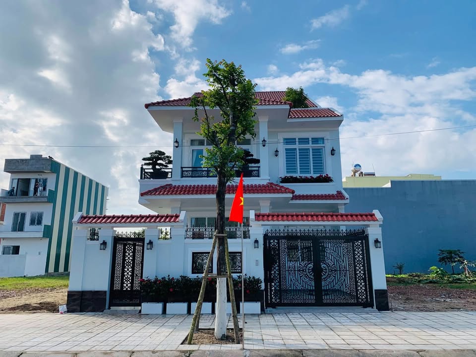 Đất KĐT Phú Mỹ Quảng Ngãi 125m² giá 1.8 tỷ - Sổ đỏ chính chủ dễ dàng xây dựng!