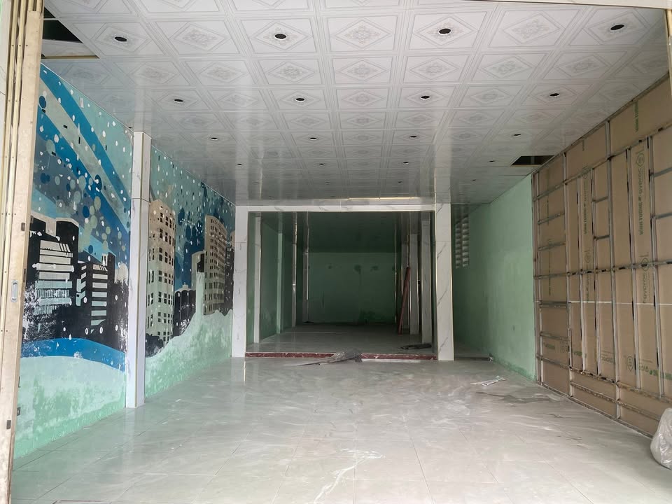 Nhà nguyên căn cho thuê mặt tiền Nguyễn Trãi, Quảng Ngãi 110m² - Vị trí đẹp, kinh doanh thuận lợi!