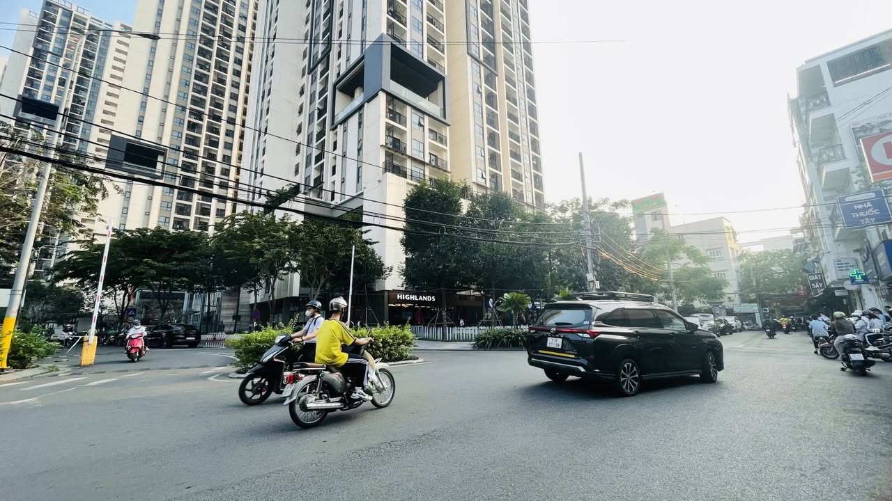 Chính chủ bán CHDV 120m² đường Cao Thắng, quận 10 - Tiềm năng kinh doanh lớn!