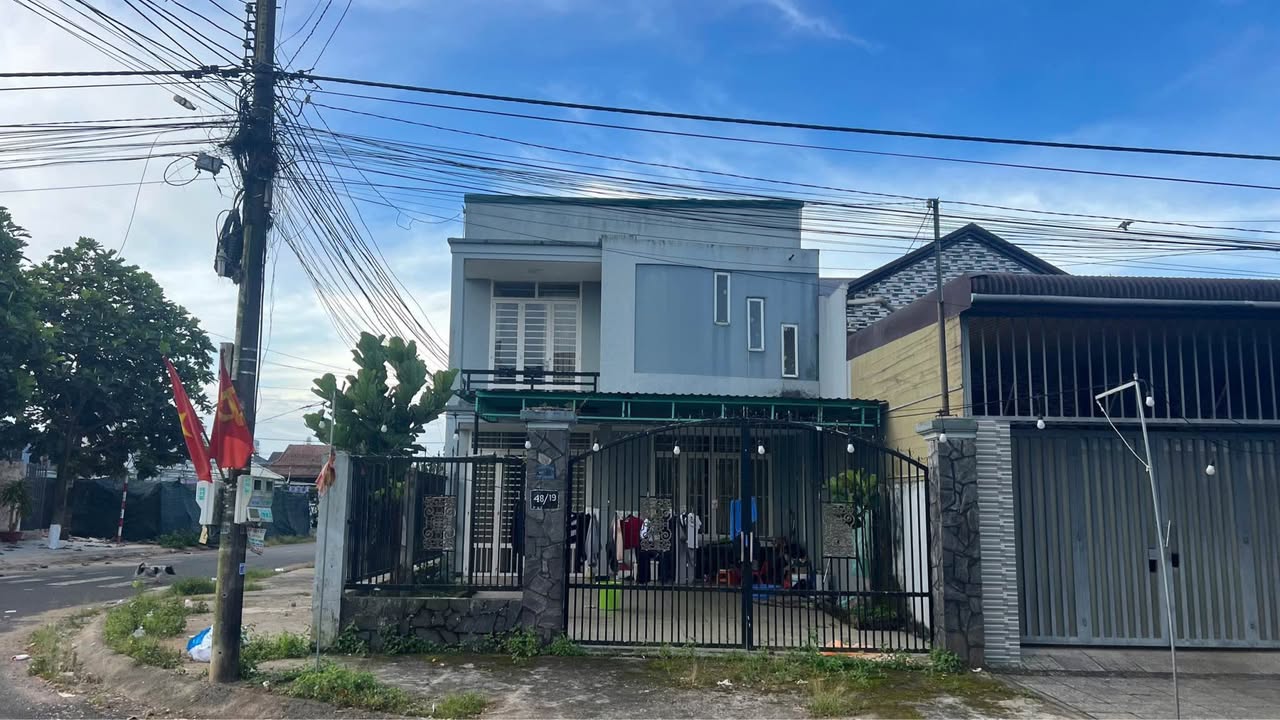 Nhà góc 2 mặt tiền Phạm Ngọc Thạch, Bảo Lộc diện tích 176.25m² - Giá chỉ 5.6 tỷ!