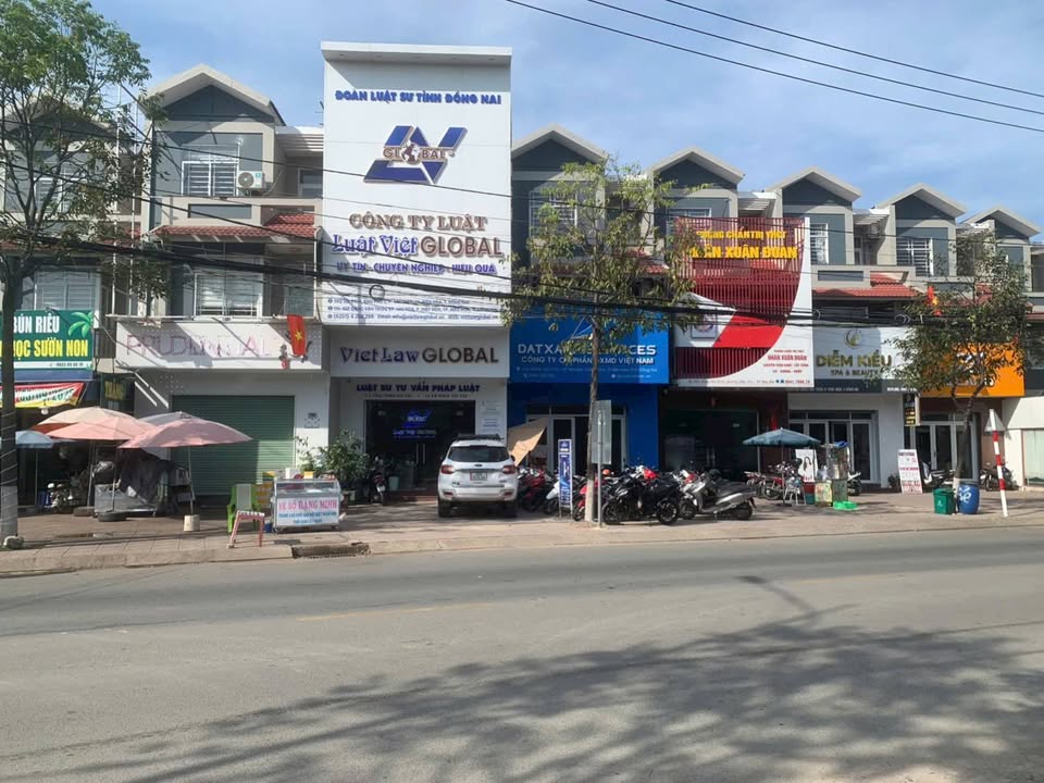Shophouse 1 trệt 2 lầu tại Biên Hòa 125m² giá 12 tỷ - Đối diện AEON Mall!