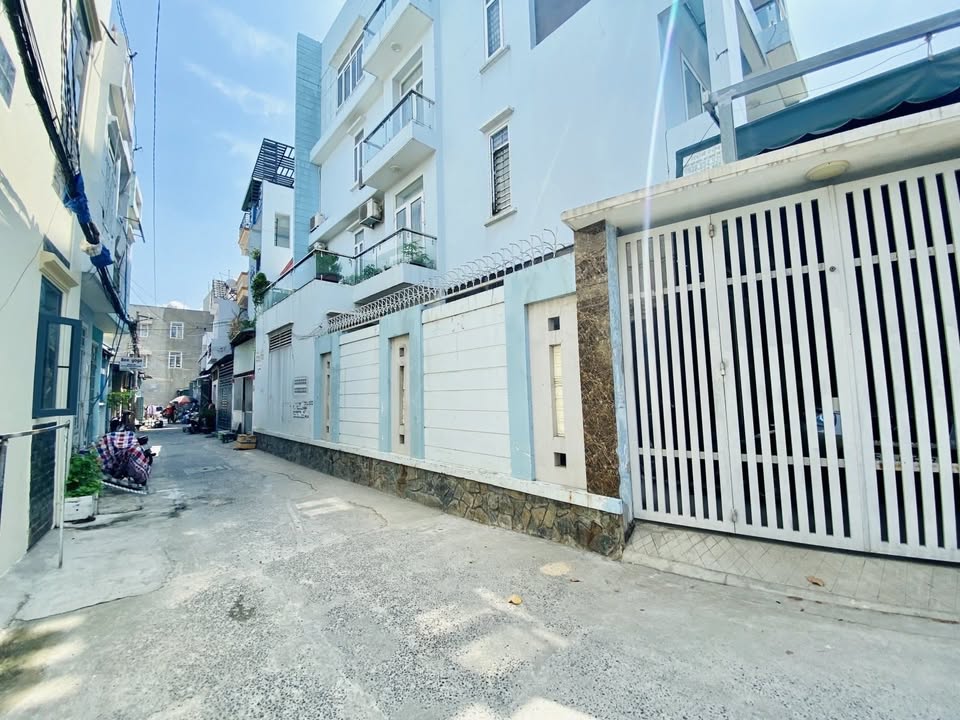 Nhà 4 Tầng Đẹp 100m² Thới An 22, Quận 12 - Giá Chỉ 5.95 Tỷ