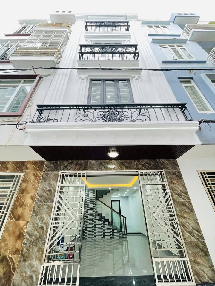 Nhà 4 Tầng Đường Đà Nẵng, Ngô Quyền, Hải Phòng 45m² giá 3.95 tỷ - Đỗ xe ngay cửa!