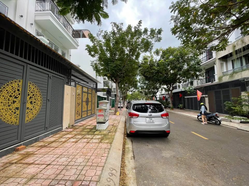 Townhouse mới xây tại Khu đô thị Hà Quang 2, Nha Trang - Diện tích 100m², giá chỉ 20 tỷ!