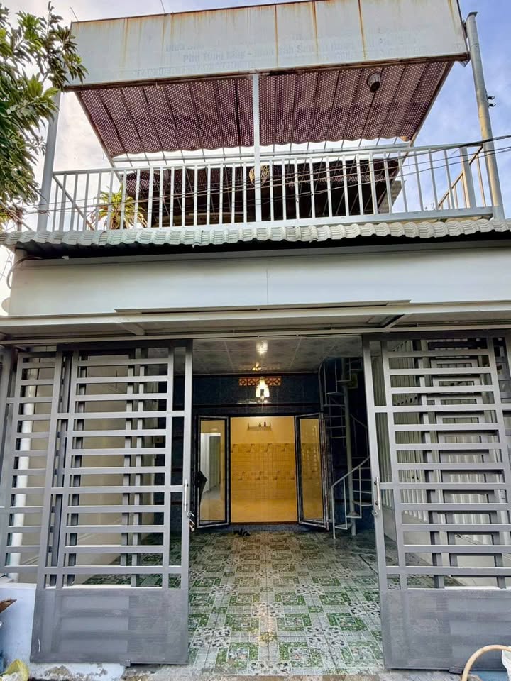 Nhà riêng Tân Hiệp, Tân Uyên 130m² giá 2.99 tỷ - Sổ đỏ chính chủ, ô tô vào tận nhà!