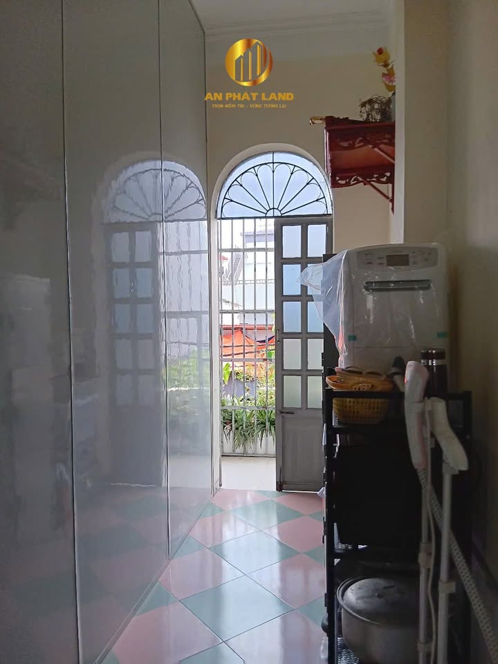 Nhà 2 tầng đường Hải Thượng Lãn Ông, Ninh Bình 56.2m² giá 4 tỷ - Khu vực đông dân cư, gần trường học!