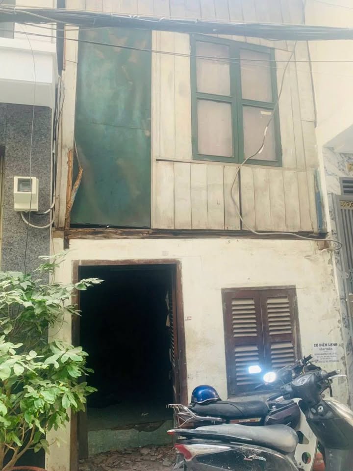 Nhà Nguyễn Biểu, Q5 48.6m² giá 8.4 tỷ - Tiện xây mới ngay!