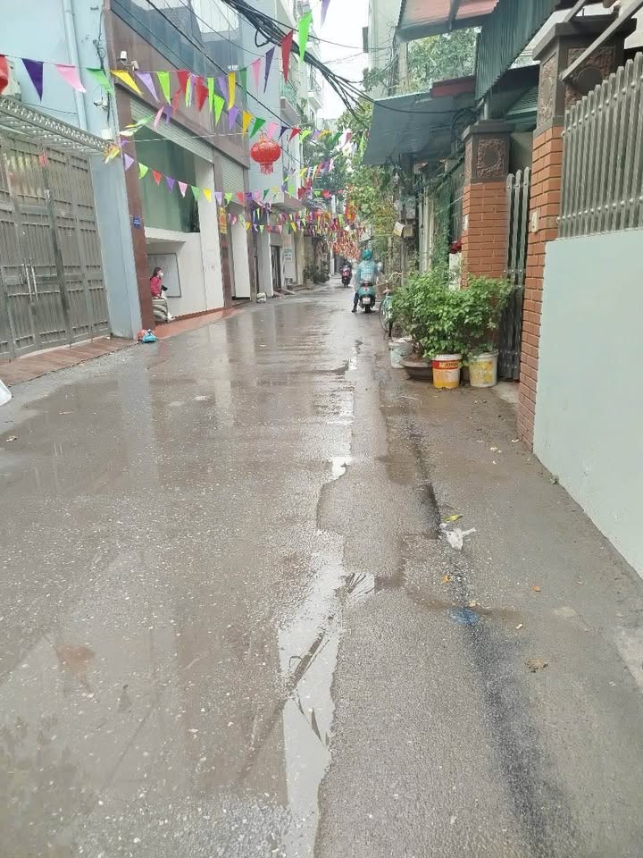 Nhà riêng Đông Ngạc 34m² giá 8 tỷ - Ô tô đỗ cửa, sẵn sàng vào ở!