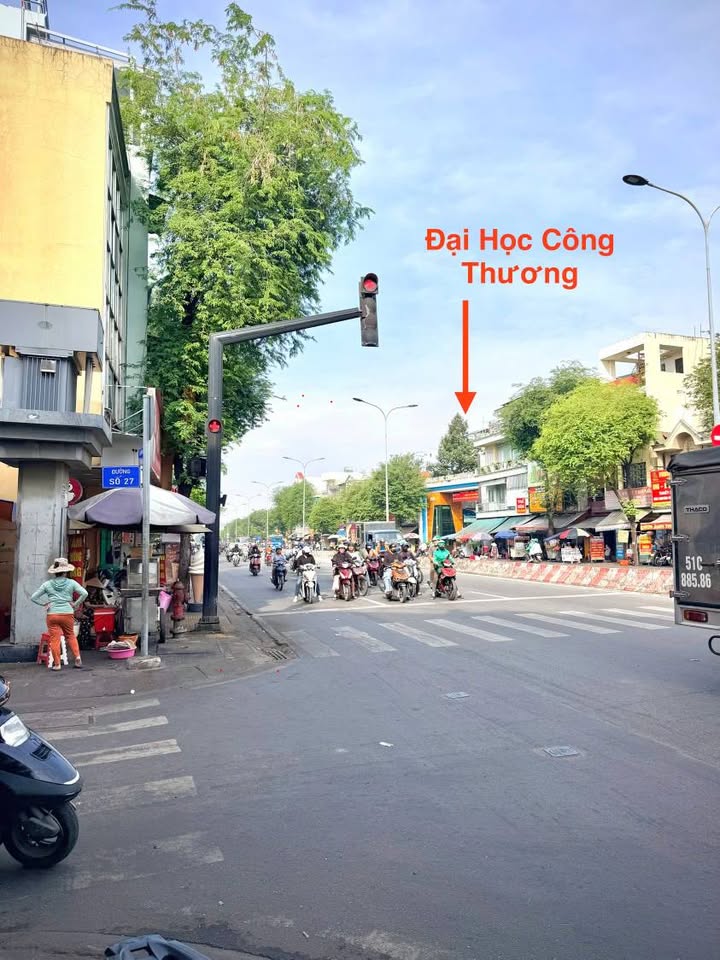 Nhà bán Tân Phú 39m² giá 5.78 tỷ - Gần mặt tiền, hẻm rộng rãi!