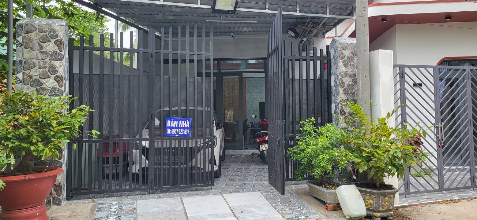 Nhà trệt - lửng 85m² tại phường Tân Hạnh, Vĩnh Long - Giá chỉ 1.25 tỷ, sân rộng ô tô đậu trong nhà!