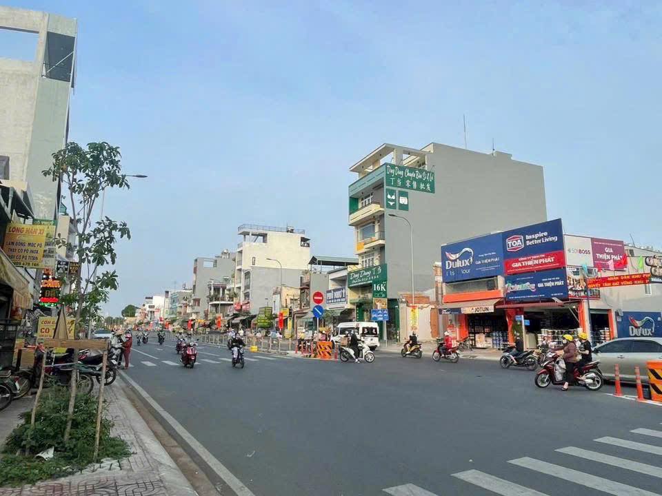 Nhà mặt tiền kinh doanh đường Tân Kỳ Tân Quý, Bình Tân 304m² - Phù hợp mở văn phòng và cửa hàng!