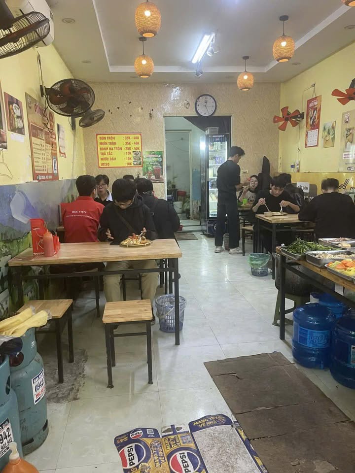 Quán cơm cho thuê tại ngõ Ao Sen, Hà Đông 70m² - Giá tốt cho kinh doanh!