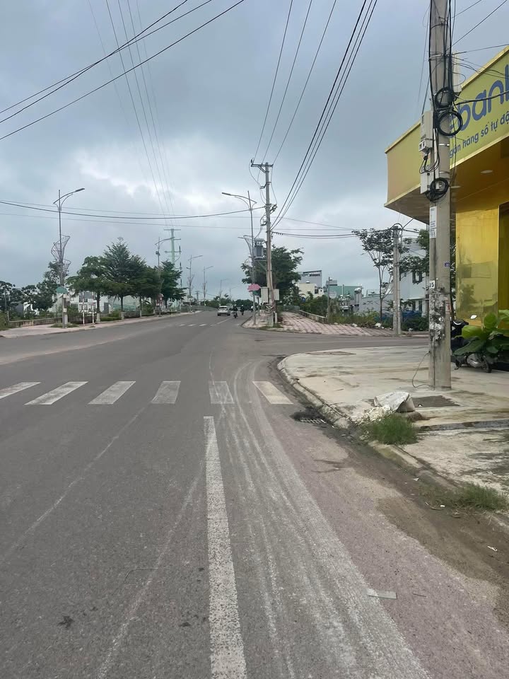 Đất mặt tiền kinh doanh Nguyễn Mân 100m² giá chỉ 4 tỷ - Vị trí đắc địa cho đầu tư