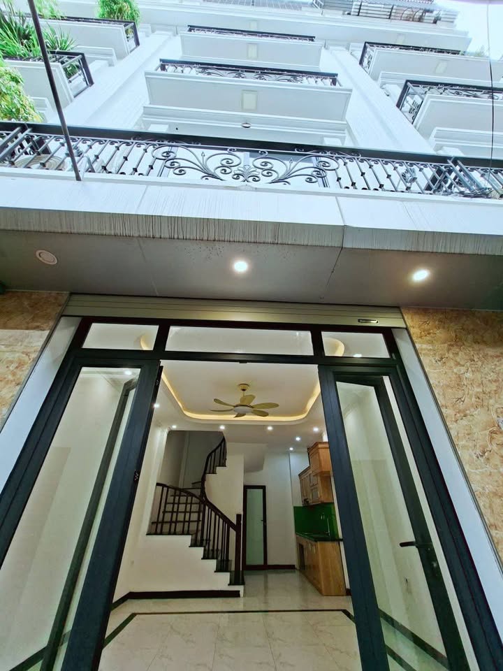 Nhà phố Thạch Bàn, Long Biên 33m² giá thỏa thuận - Đón Tết ngay!