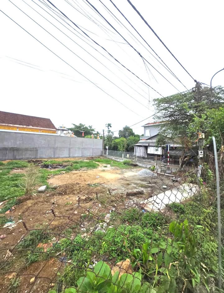 Đất 2 mặt tiền đường Bùi Thị Xuân và Thanh Nghị 285m² giá 2,x triệu/m² - Cơ hội đầu tư hấp dẫn!