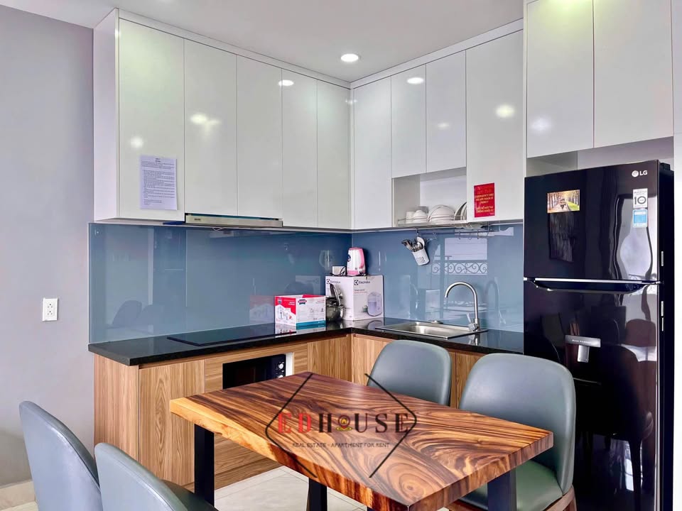 Căn hộ 2 phòng ngủ Thảo Điền 20 triệu - Nội thất cao cấp, view đẹp!