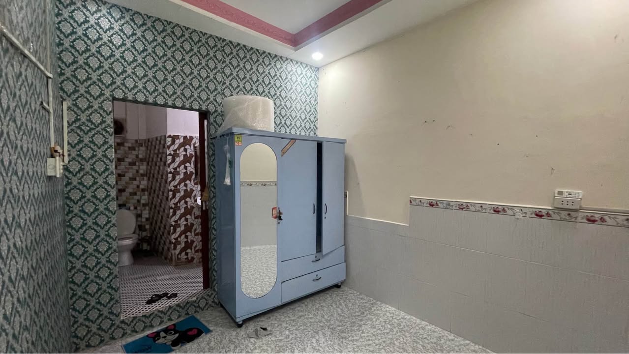 Phòng trọ hẻm 598 Đoàn Văn Bơ, P4, Q4 - Dọn vào ở ngay chỉ 2.5 triệu!