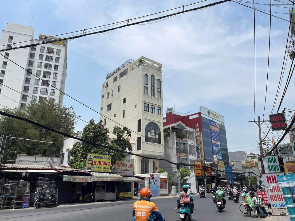 Nhà mặt tiền Lê Quang Định, Bình Thạnh 415m² giá 69.9 tỷ - Đầu tư sinh lời cao!