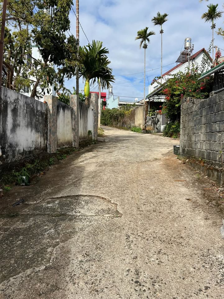 Nhà cấp 4 và 3 phòng trọ Bảo Lộc 266m² giá 3.5 tỷ - Đầu tư sinh lời ngay!