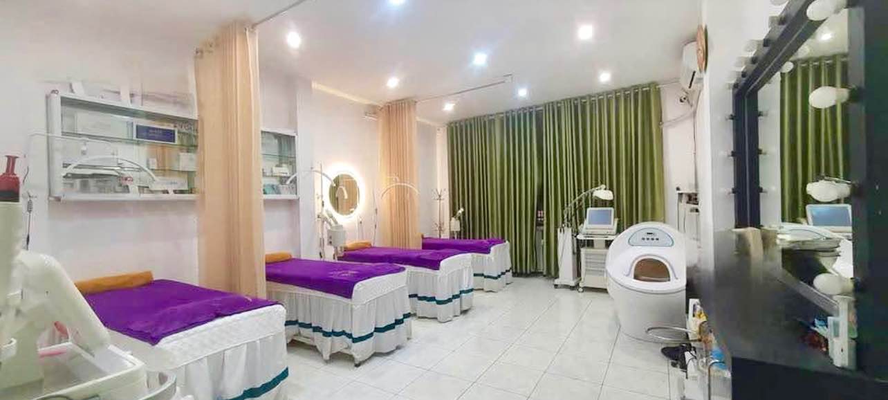 Cho thuê nhà mặt tiền Nguyễn Hoàng, Hải Châu 70m² - Phù hợp mọi loại hình kinh doanh!