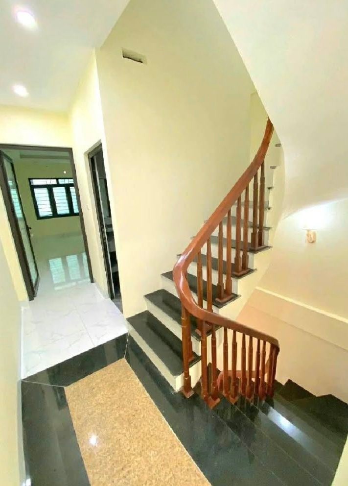 Nhà riêng Cổ Nhuế Bắc Từ Liêm 40m² giá thỏa thuận - Mặt tiền rộng 3.4m