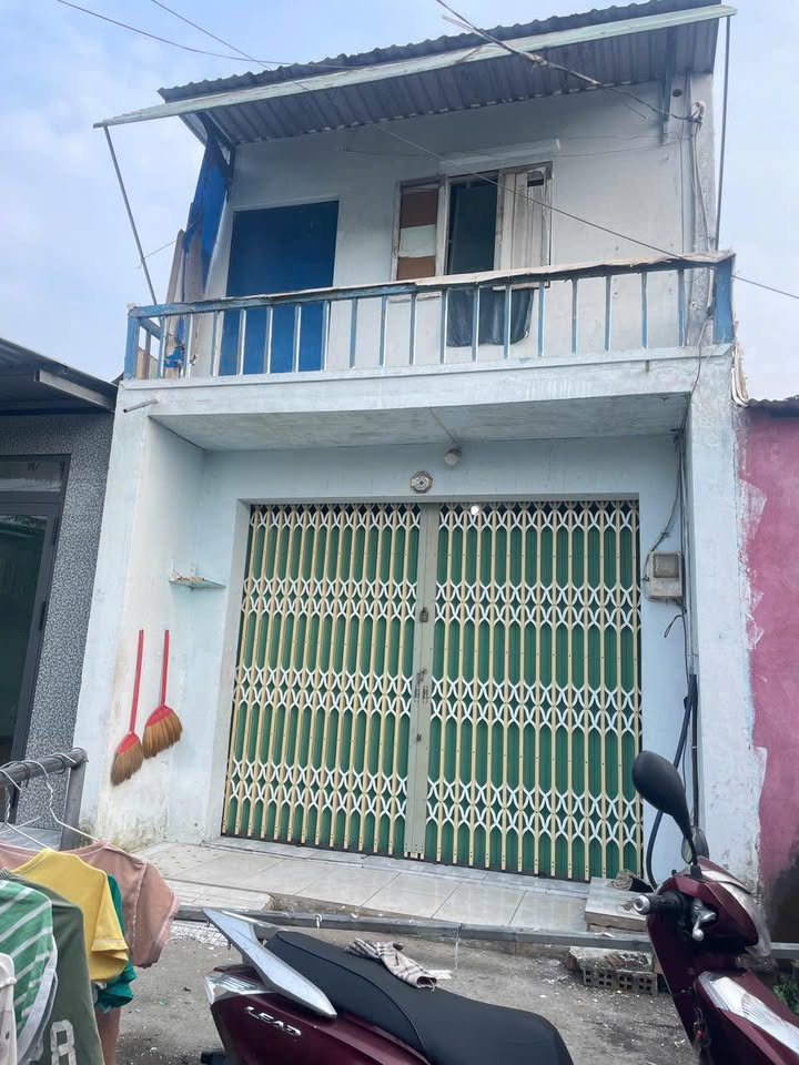 Nhà bán tại Bình Mỹ, Hóc Môn 40m² giá 650 triệu - Sổ đỏ chính chủ, 3 phòng ngủ