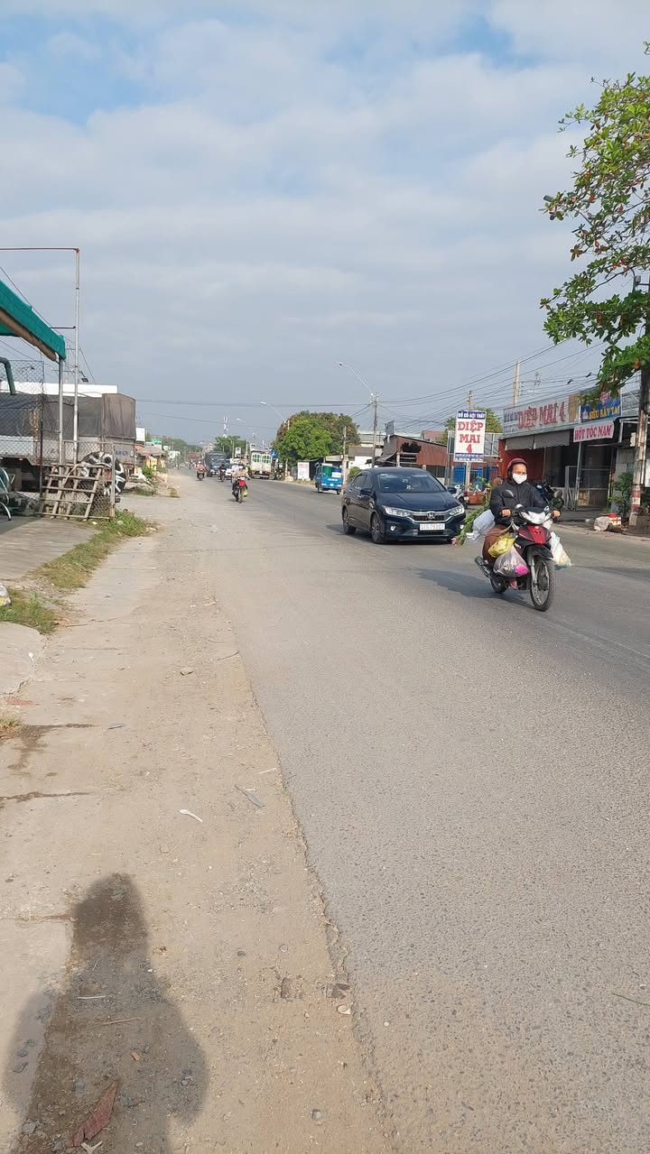 Nhà mặt tiền Quốc lộ 62, Lợi Bình Nhơn, 487m² giá 9 tỷ - Vị trí lý tưởng cho kinh doanh