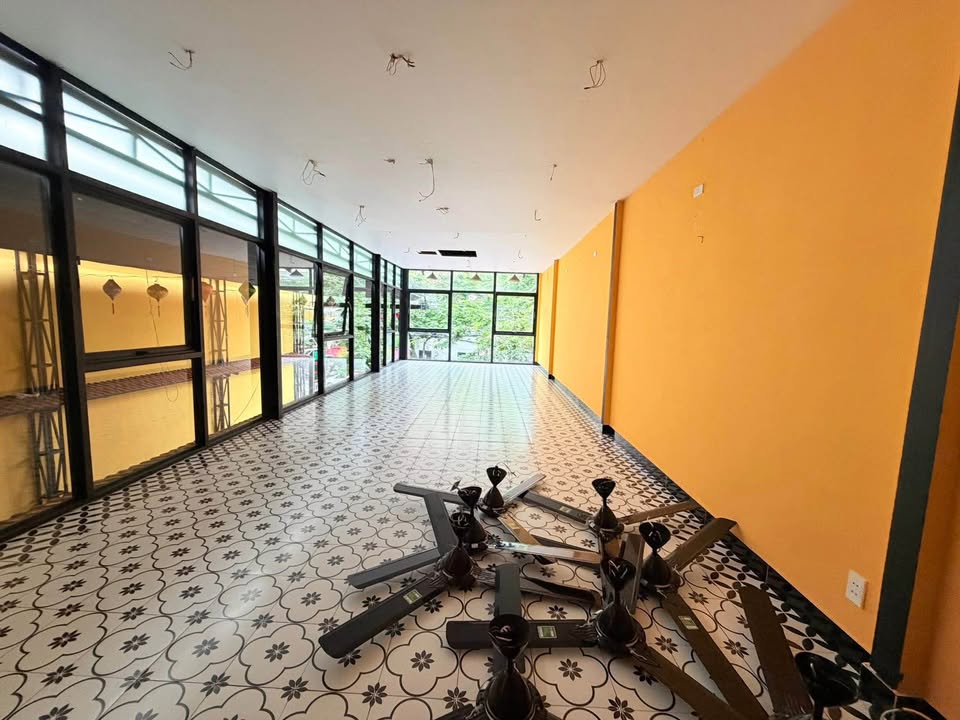 Cho thuê mặt bằng 2 tầng đường Hà Bổng, Sơn Trà 240m² - Không gian kinh doanh đẳng cấp!