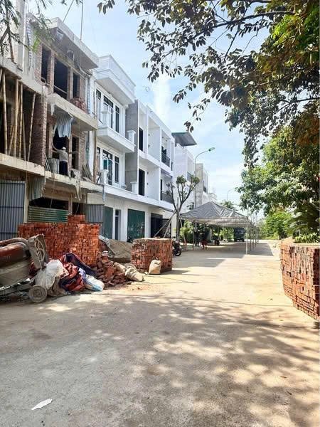 Nhà thô 3 tầng Hạc Thành, Thanh Hóa 75m² - Sổ đỏ chính chủ, giá thỏa thuận!