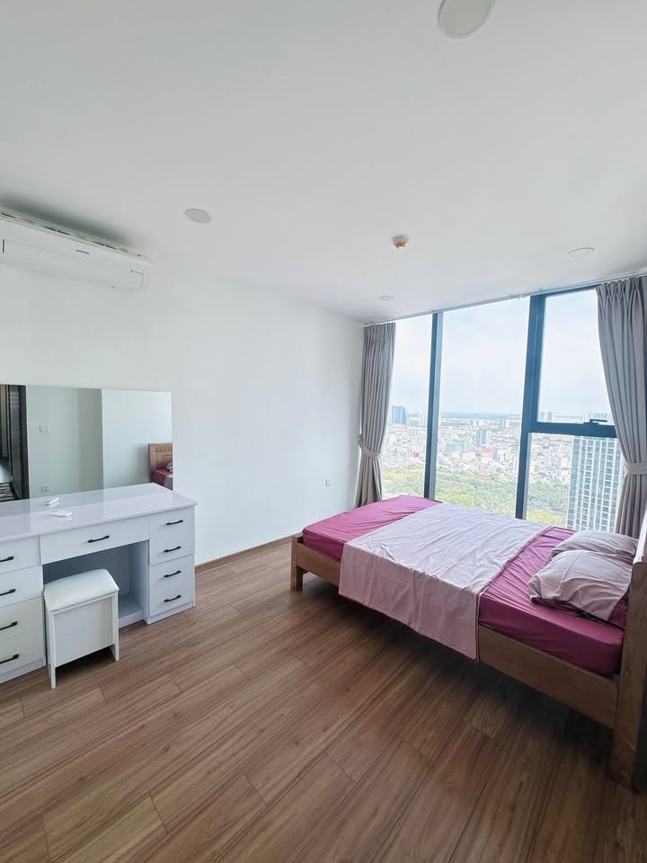 Phòng master rộng rãi tại Eco Green Quận 7 chỉ 7.7 triệu - Sẵn sàng vào ở!