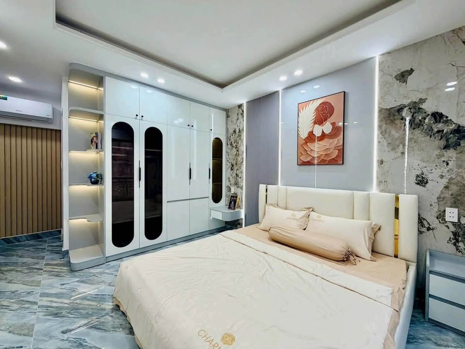 Nhà riêng Lý Thái Tổ Quận 10 80m² giá 9 tỷ - Hẻm xe hơi, không lộ giới!