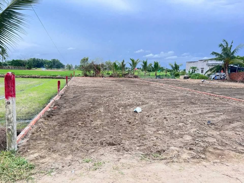 Lô đất Hòa Khánh Nam, Đức Hòa 162m² giá 700 triệu - Đường ô tô, dân cư đông đúc!