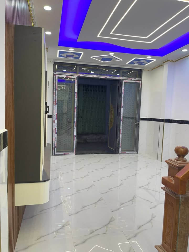 Nhà phố Bình Tân 44m² giá 4.77 tỷ - Tiện nghi đầy đủ, hướng Tây