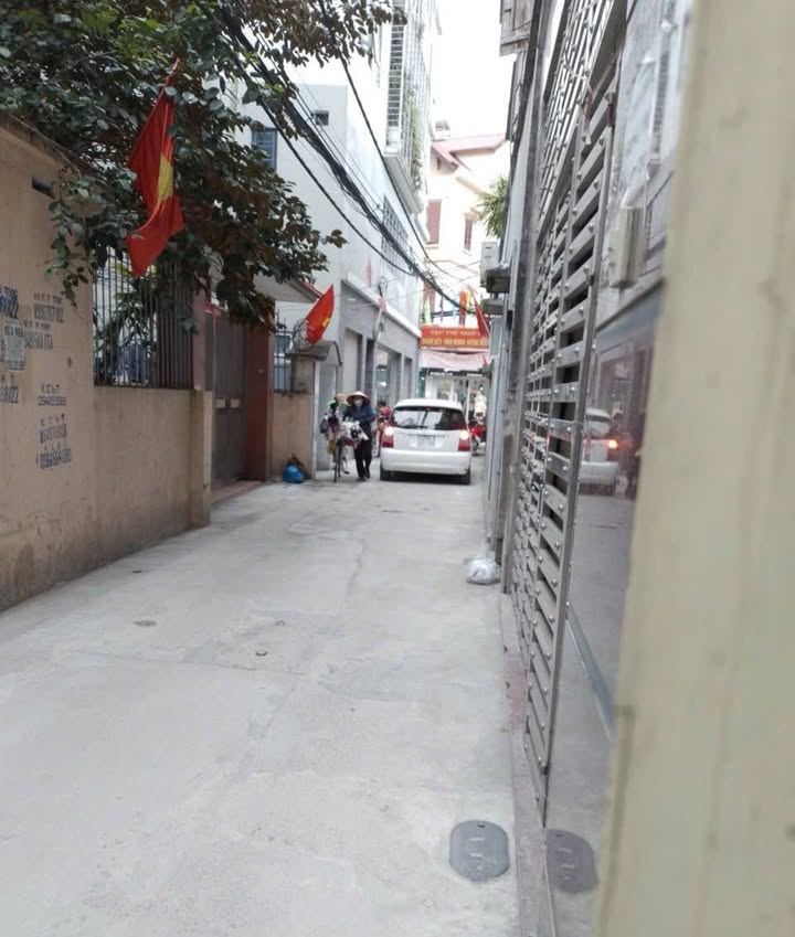 Nhà đẹp 4 tầng Xuân Đỉnh 57m² giá nhỉnh 10 tỷ - Ô tô lùi tận cửa!