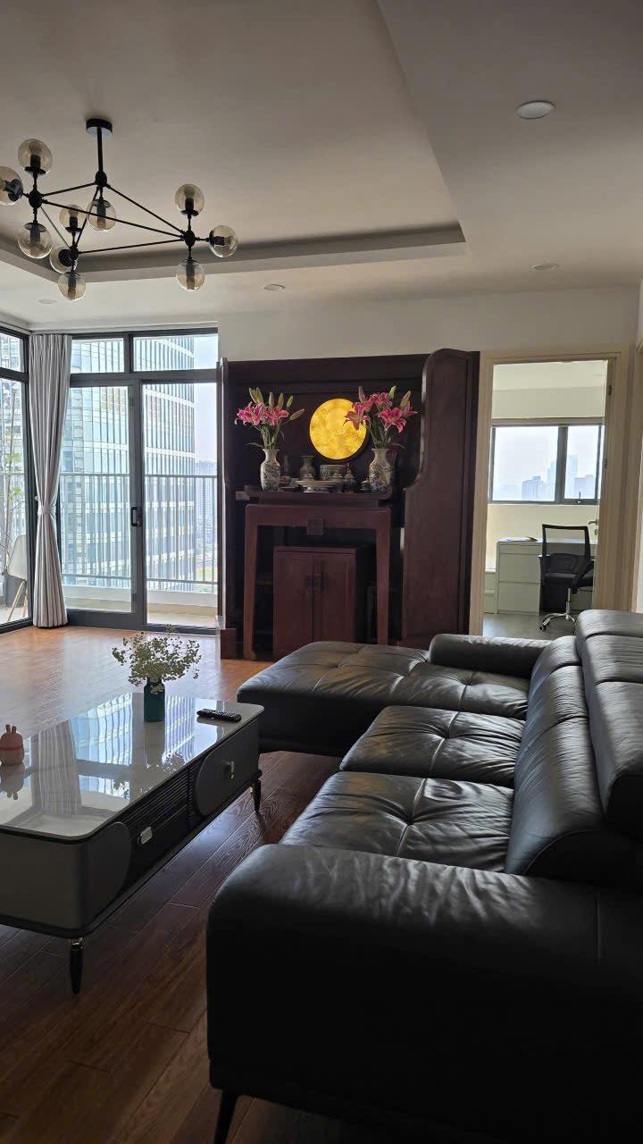 Căn hộ N01 Ngoại Giao Đoàn Bắc Từ Liêm 135m² giá 23 triệu - Nội thất đầy đủ, vào ở ngay!