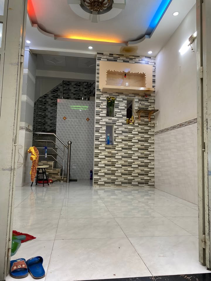 Nhà phố Mễ Cốc, quận 8, 26m² giá 1.95 tỷ - Chính chủ bán gấp!