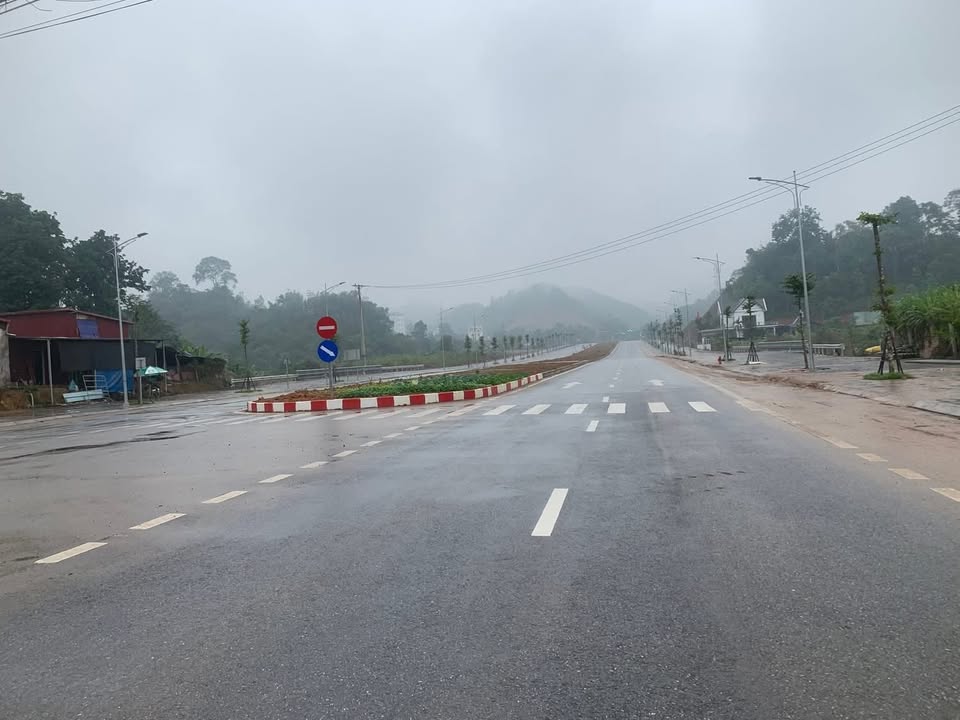 Đất nền Yên Bái 220m² giá 2 tỷ - Vị trí đẹp, đầu tư sinh lời!