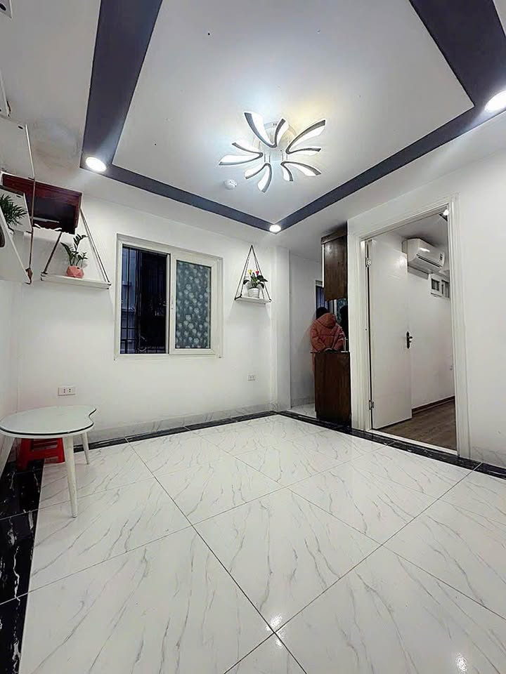 Căn hộ 1PN 36m² phố Lạc Long Quân giá 1.6 tỷ - Sổ đỏ riêng từng căn!