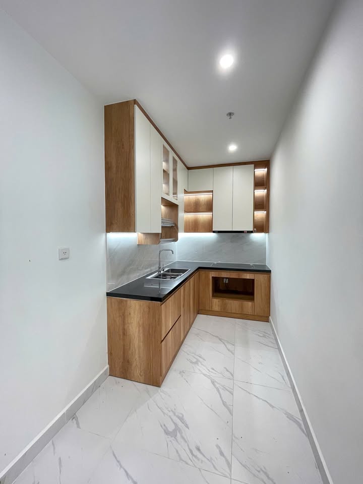 Căn hộ The Beverly Vinhomes Grand Park Thủ Đức 2PN giá 9.5 triệu - View hồ bơi thoáng mát!